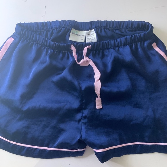 Peter Alexander Silk Pjs - size 14 kids but would fit a 6/8 - Picture 2 of 4